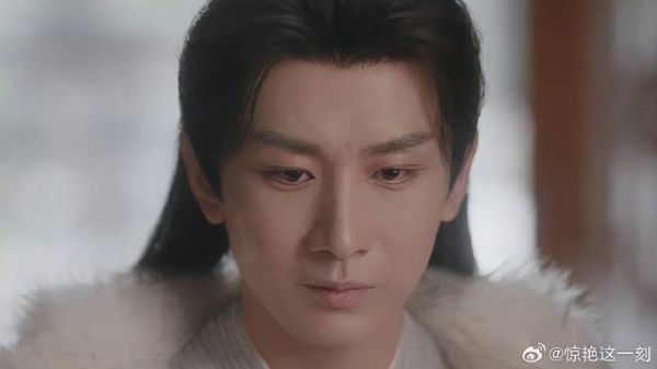 李莲花来治病 怎料师娘不在，看见师傅墓碑直接泪崩