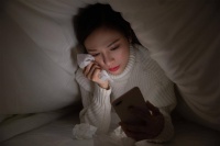 结了婚的女人要是想你想到发疯，一般不会直接张嘴说，而是会有这三个表现