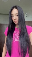 这个女孩好美，她是港圈小新星吗，气质好绝