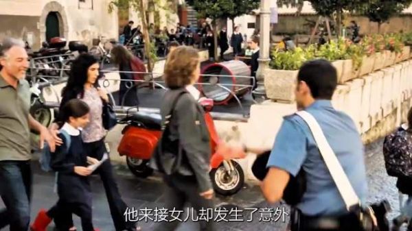 顶级特工退休来到小岛享受生活，最终灭掉整个黑帮组织！