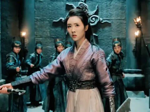我们秉烛大人也是有人护着的了