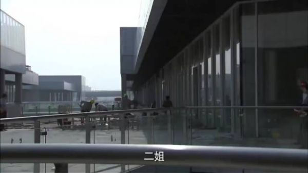 正阳门下：春明这大老板，在哥姐面前，就能混个老末