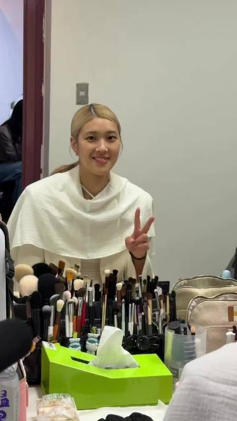 日本女排佐藤淑乃和田由纪子VNL间隙拍摄短片