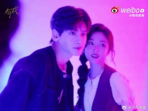 翟潇闻杨迪答题默契拉满，暴走比划流星雨未猜中