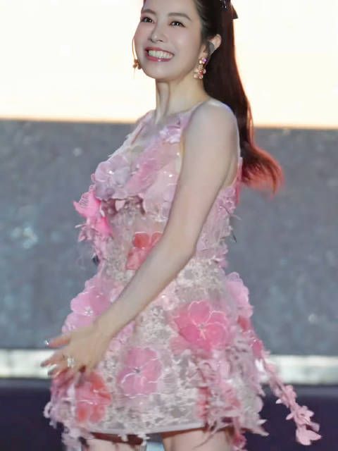 她到底怎么做到这么有少女感的
