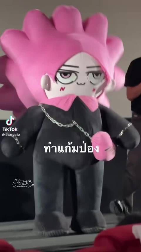 neona还可以鼓着脸颊大笑