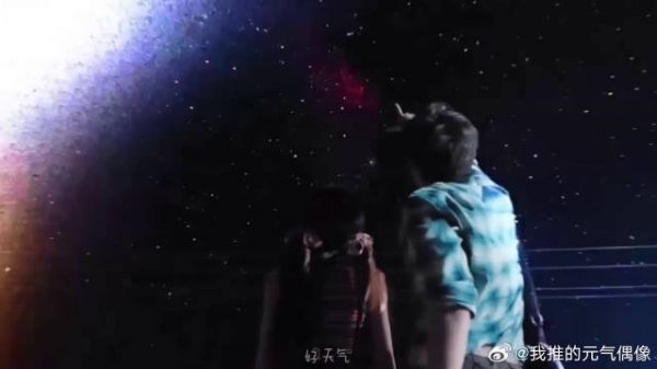 眼里全是冲劲，妥妥热血游戏搭子既视感