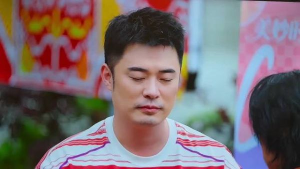 陈赫复刻哈兰德表情包，五官神态神还原