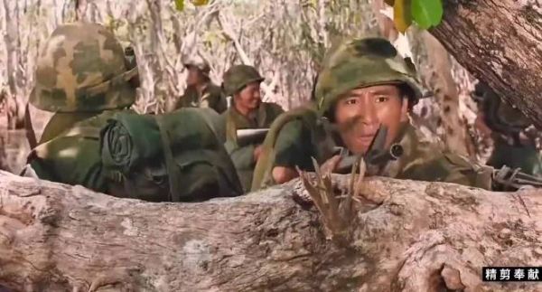 指挥官分兵追击遭质疑，战术博弈考验人性勇气