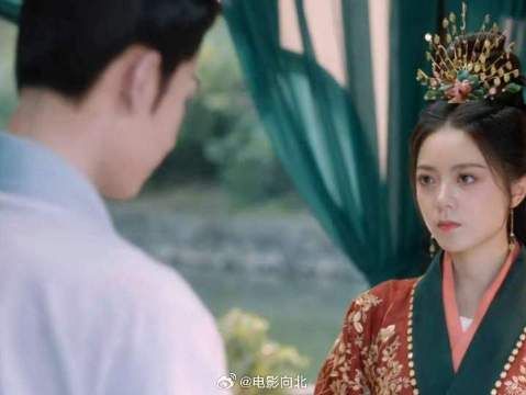 赵今麦瘦身亮相新剧度华年两周年
