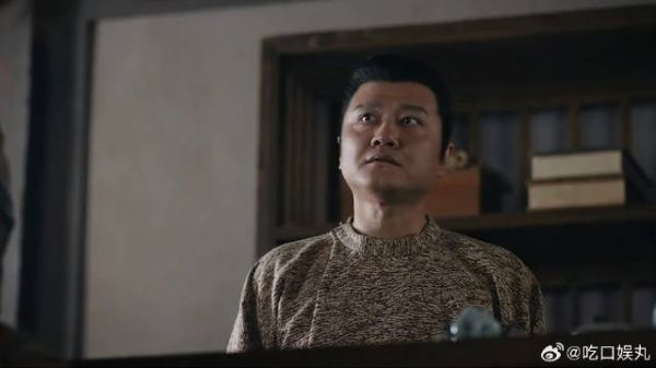 苏无名发现老板不对劲，套他话，竟查出案子来
