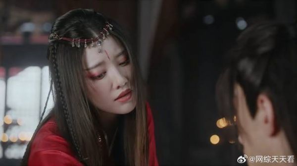 病娇魔女爱上魔尊 把他变成废人娶了，魔尊：我造什么孽