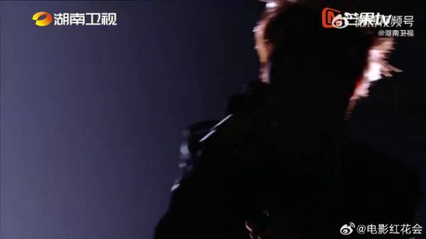 张远预判舞台评价两极分化从容应对
