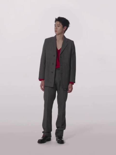 Prada官宣少年组合朱志鑫等五人代言