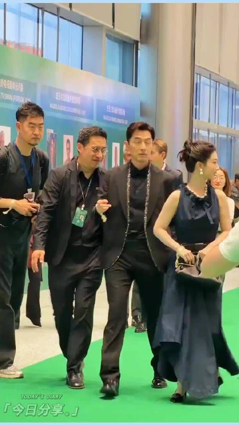 胡歌杨紫携《生命树》角逐白玉兰视帝视后