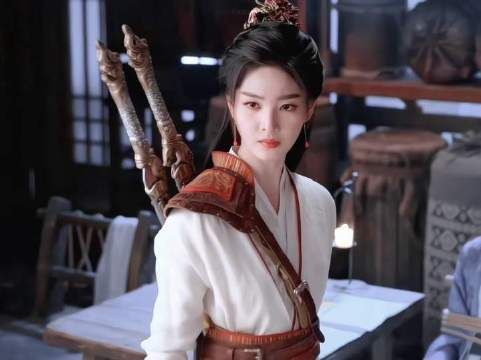 「阿笙」手握元仪双剑，迅捷似风，颠覆传统侠女形象