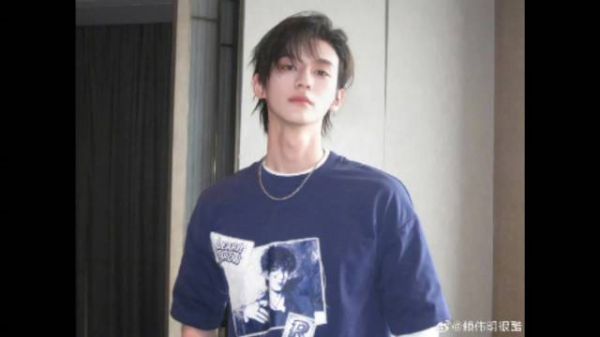 律师解读赖伟明车厢脱鞋被拍