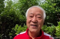 77岁牛群公证裸捐全部财产，晚年清贫独居坚持月捐