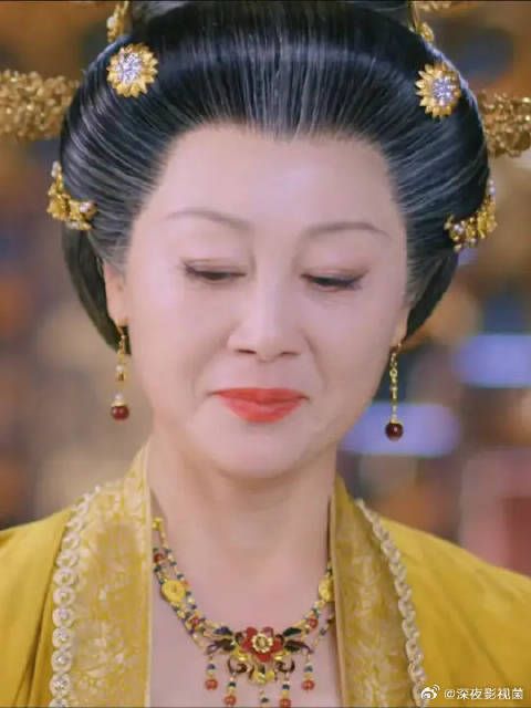 太后花式宠花琉璃，换我被禁足在此一辈子也愿意