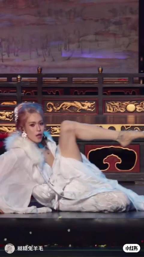 卧槽好吓人啊我看那群下海演零的男的都没这样