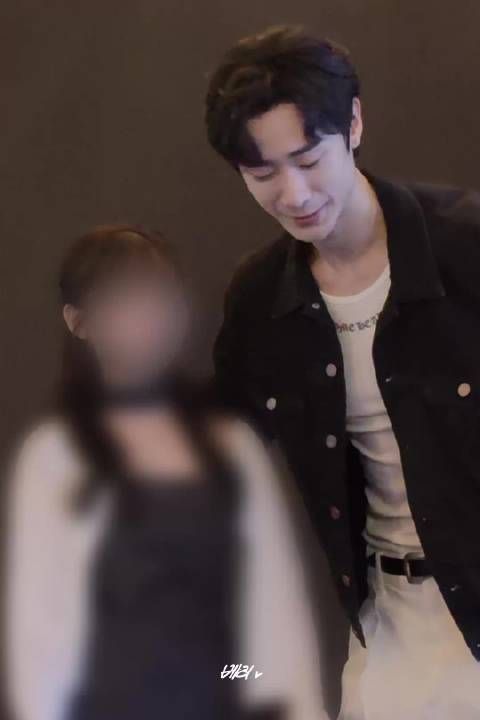 什么演员模特干着和地偶一样活计呢