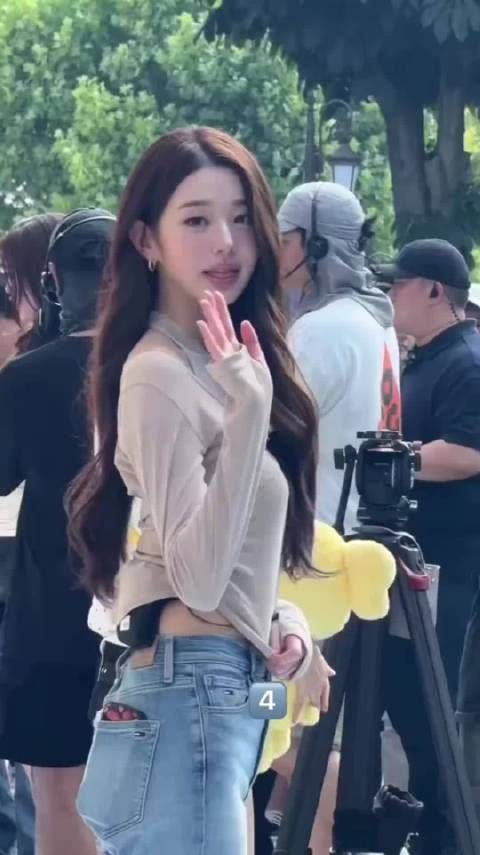 张元英玩儿大摆锤也能那么美！
