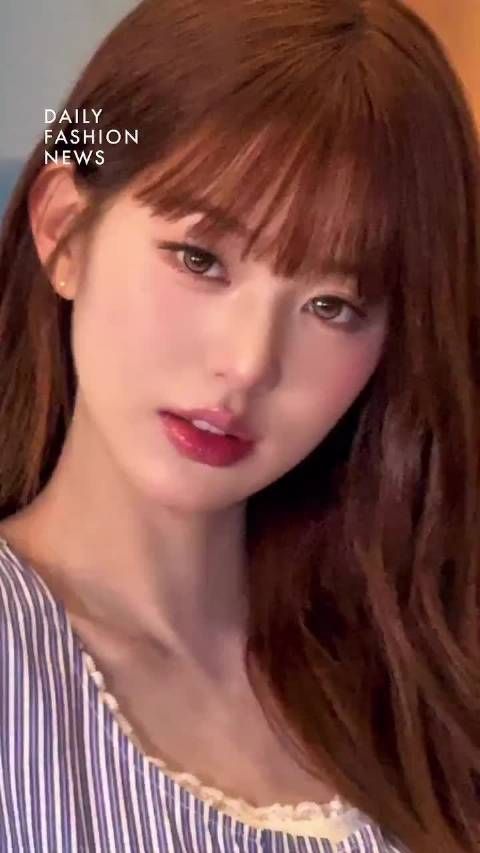 好久没见的齐刘海造型 有这张脸蛋➕身材 人生会有什么烦恼