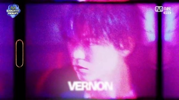 徐明浩&崔韩率小分队V8《rat race + singasong》MCD打歌初舞台