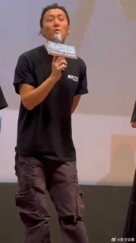 谢霆锋被问身材秘诀,粉丝提王菲致其脸红