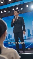 年会上他把董事长当员工赶出去，笑死