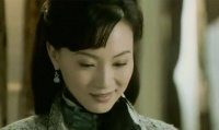 她离婚后回到娘家居住，被兄嫂欺负，却因一场战争得到好姻缘