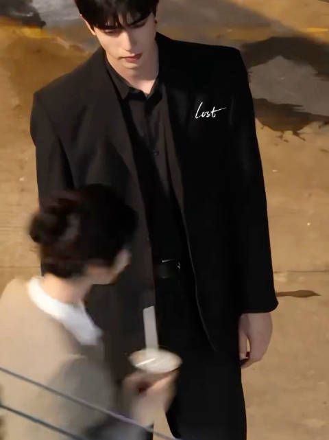 宋威龙出演陈异适配度高，野狗少年引期待