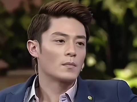 十年挚友变挚爱，也是把幸福具象化了，顶着这张建模脸，这两口子拿什么输