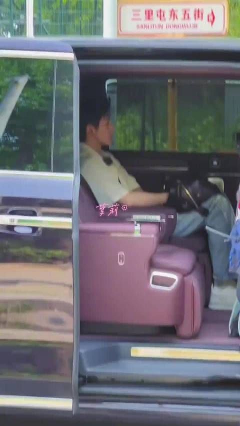 期待邓为首个常驻综艺
