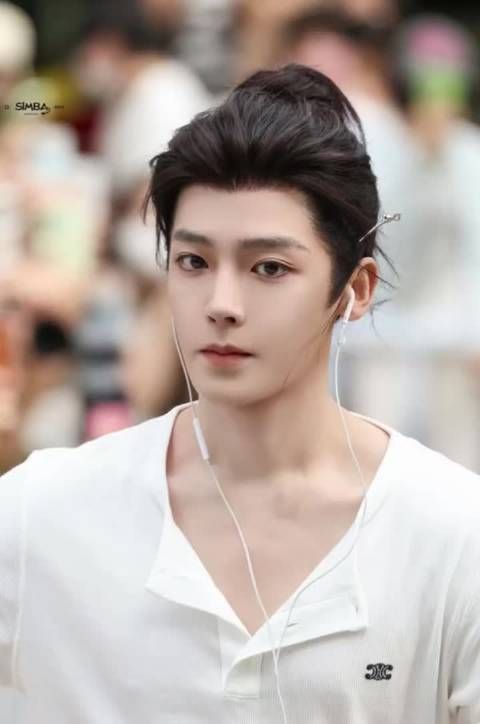 侯明昊《念相思》容尘子换头饰出妆,素雅造型引期待