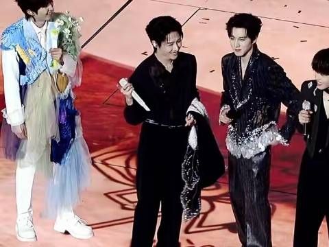 卓沅一句“老婆们”出口，瞬间惊得兄弟们目瞪口呆