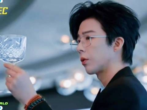 真好 今晚中午12点又可以在腾讯视频看刘宇宁这张帅脸了期待