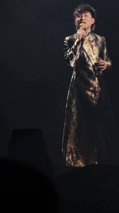 胡彦斌上海演唱会万人齐呼歌王，寿星回应蓄力前行