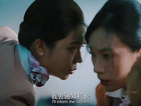 万米高空劫机危机，空警驾机冲入雷雨云反击