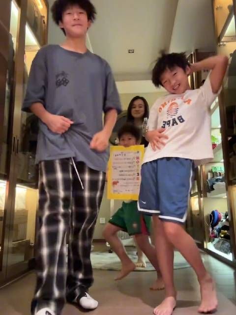 母亲节给妈妈礼物be like