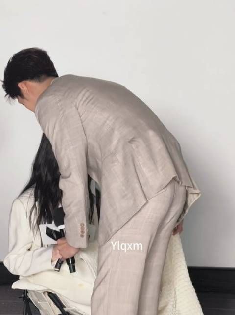 陈靖可为虞书欣盖毯子，灿如繁星追剧团现贴心一幕