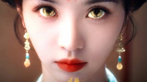 田曦薇镜头前一秒展现演员魅力