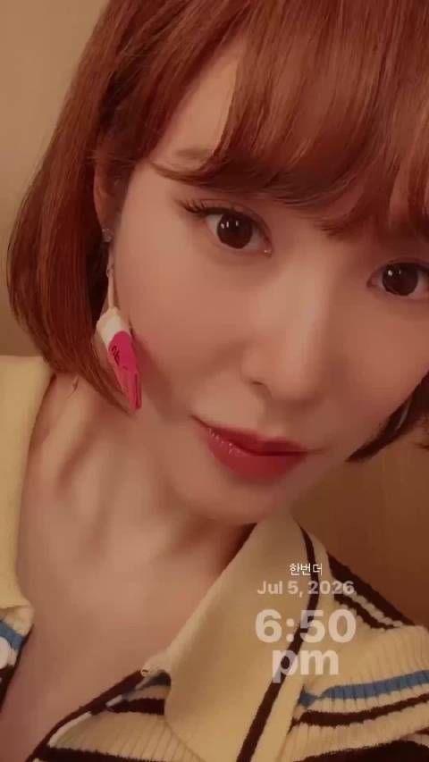 少女时代Tiffany更新INS STORY动态