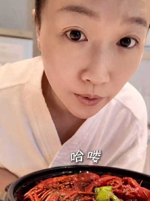 麦琳素颜状态