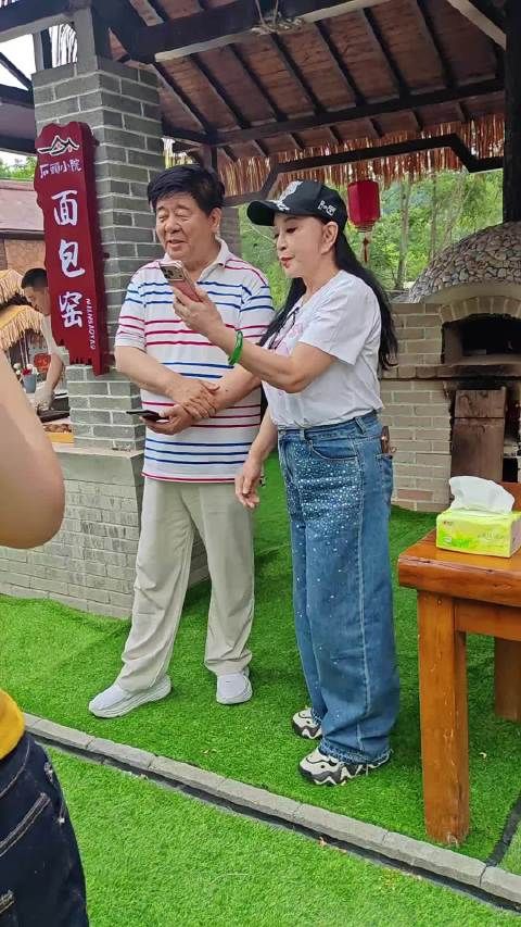 当年的小花不是陈冲吗？