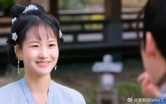 徐正溪孟子义新剧《花琉璃轶闻》上演侍女少卿逗趣互动