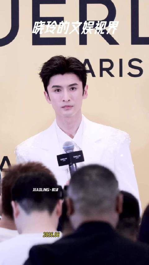 华中武汉六月明星线下活动回顾：“初代披哥”张云龙