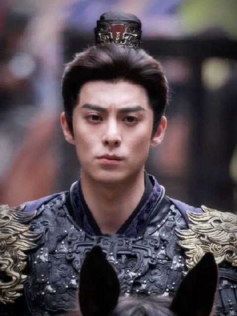 什么叫天选骑马男主，看王鹤棣就懂 @王鹤棣_Dylan