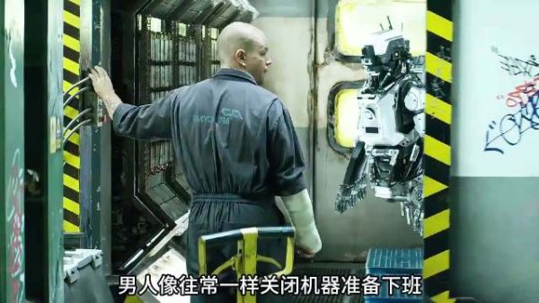 男人在工作时发生意外，竟把自己关进了高辐射的屋里！《极乐空间》