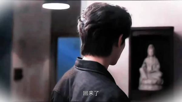 《野狗骨头》揭示爱情真谛，残缺碎片终成归处